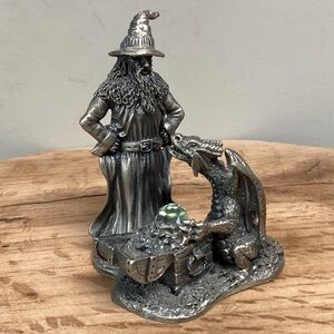 ⚫️Vintage - Tudor Mint Myth and Magic Collection - The Crystal Treasure - Pewter